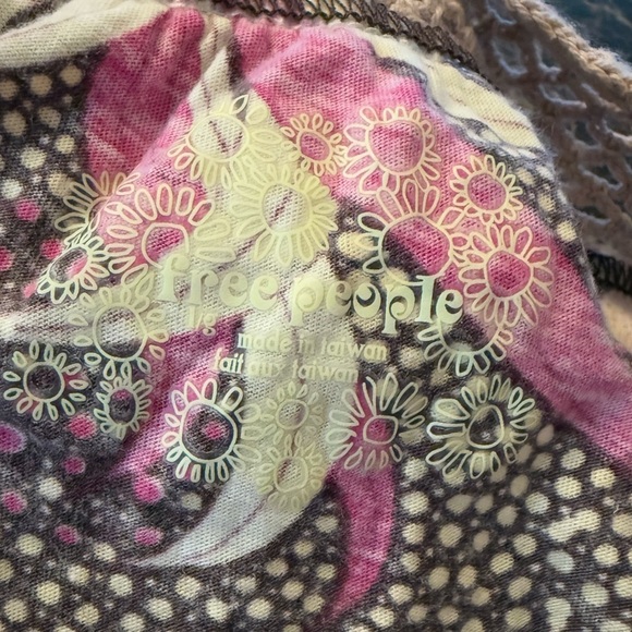 Free People Kitschy Floral Print & Crochet Halter Large - Picture 9 of 10